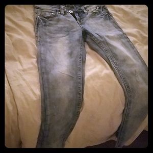 Skinny jeans